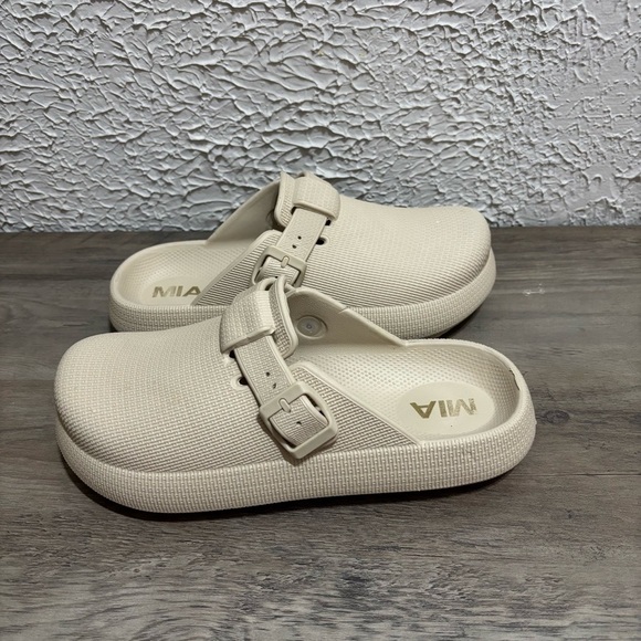 MIA Shoes - MIA Lida Slip-on Clog